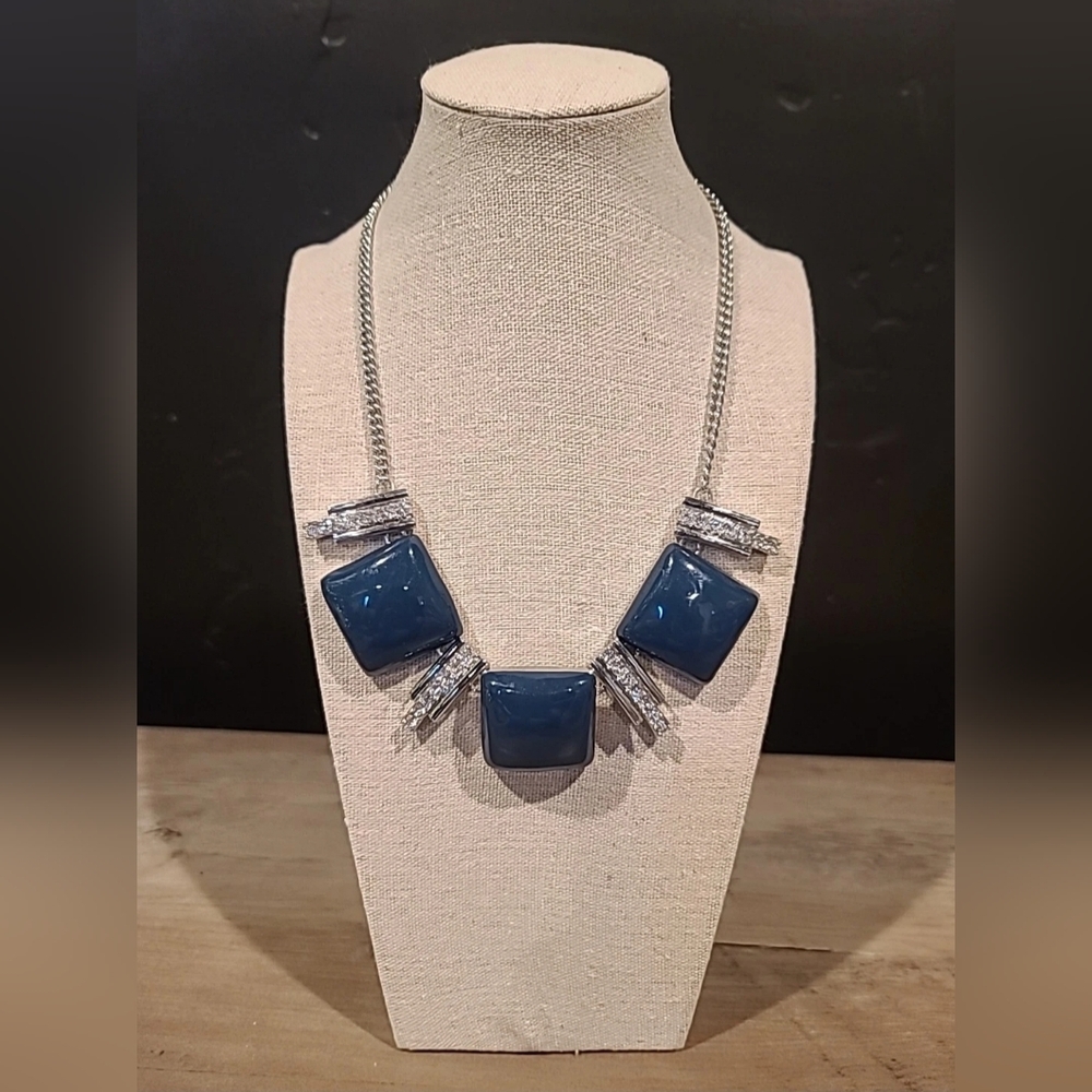 Ann Taylor Blue Bold Silver Tone Necklace [READ DETAILS]